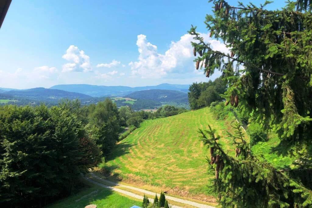 Dom na wzgórzu z pięknymi widokami. Miejsce Tropie Vila Exterior foto